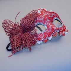 Карнавальная маска бабочка бордо