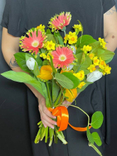 Необыкновенное чудо. Букет с нарциссами, тюльпанами и герберами