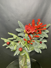 Зимний букет из красного амарилиса и живых веток пихты Нобилис с красным декором